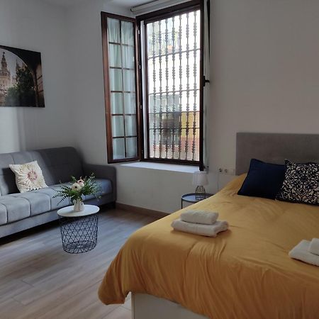 Apartamento Estudio Moderno Con Opcion De Garaje Sevilla Exterior foto